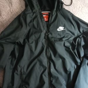 NIKE SMALL WIND-BREAKER LIGHT JACKET